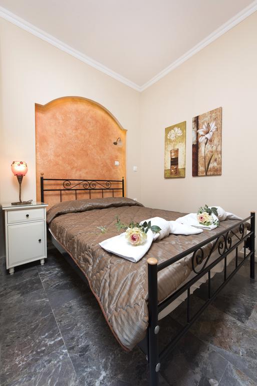 Aparthotel Mouse Island Perama  Zimmer foto